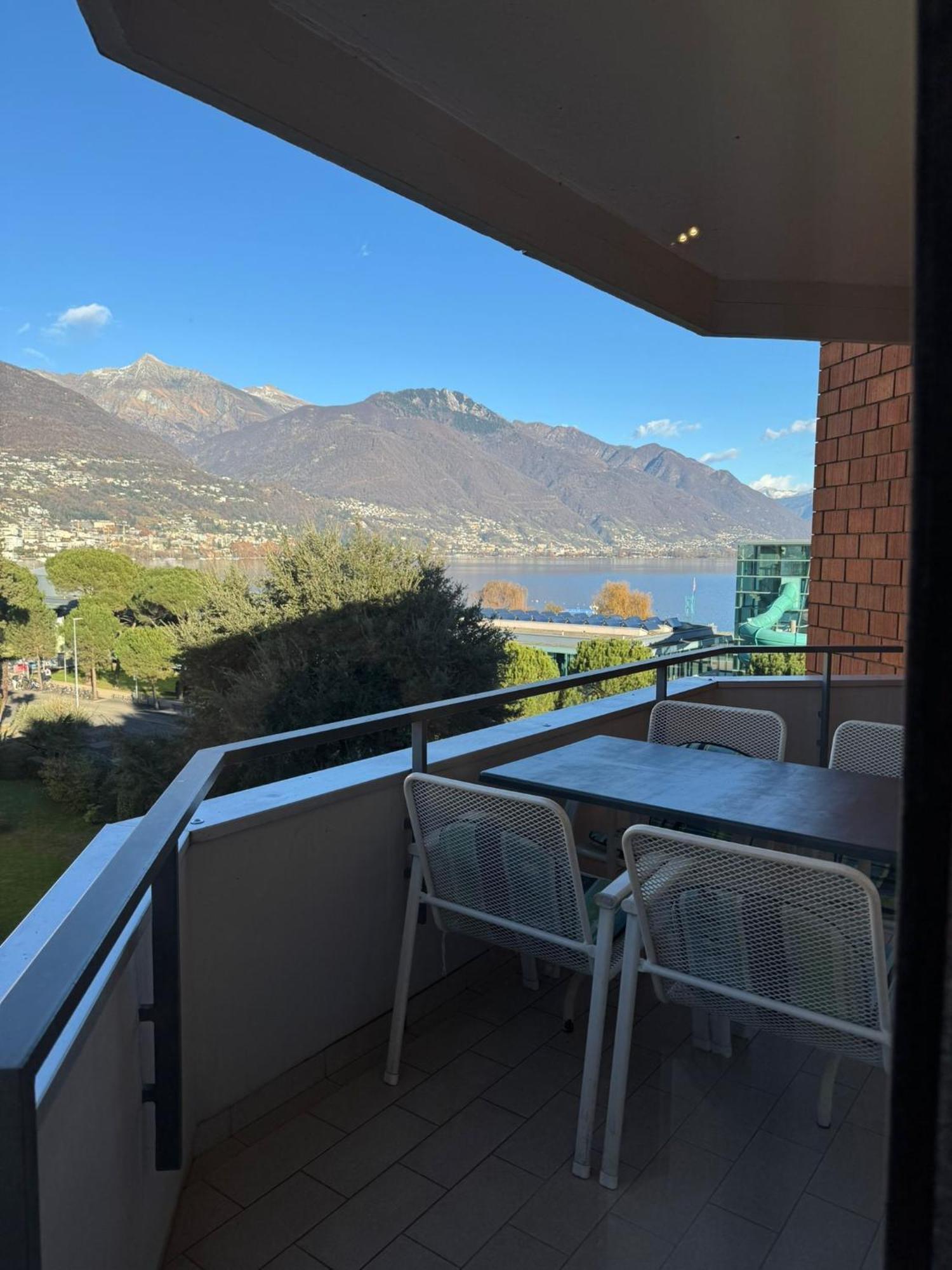Locarno: Casa Lido Apartment Екстериор снимка