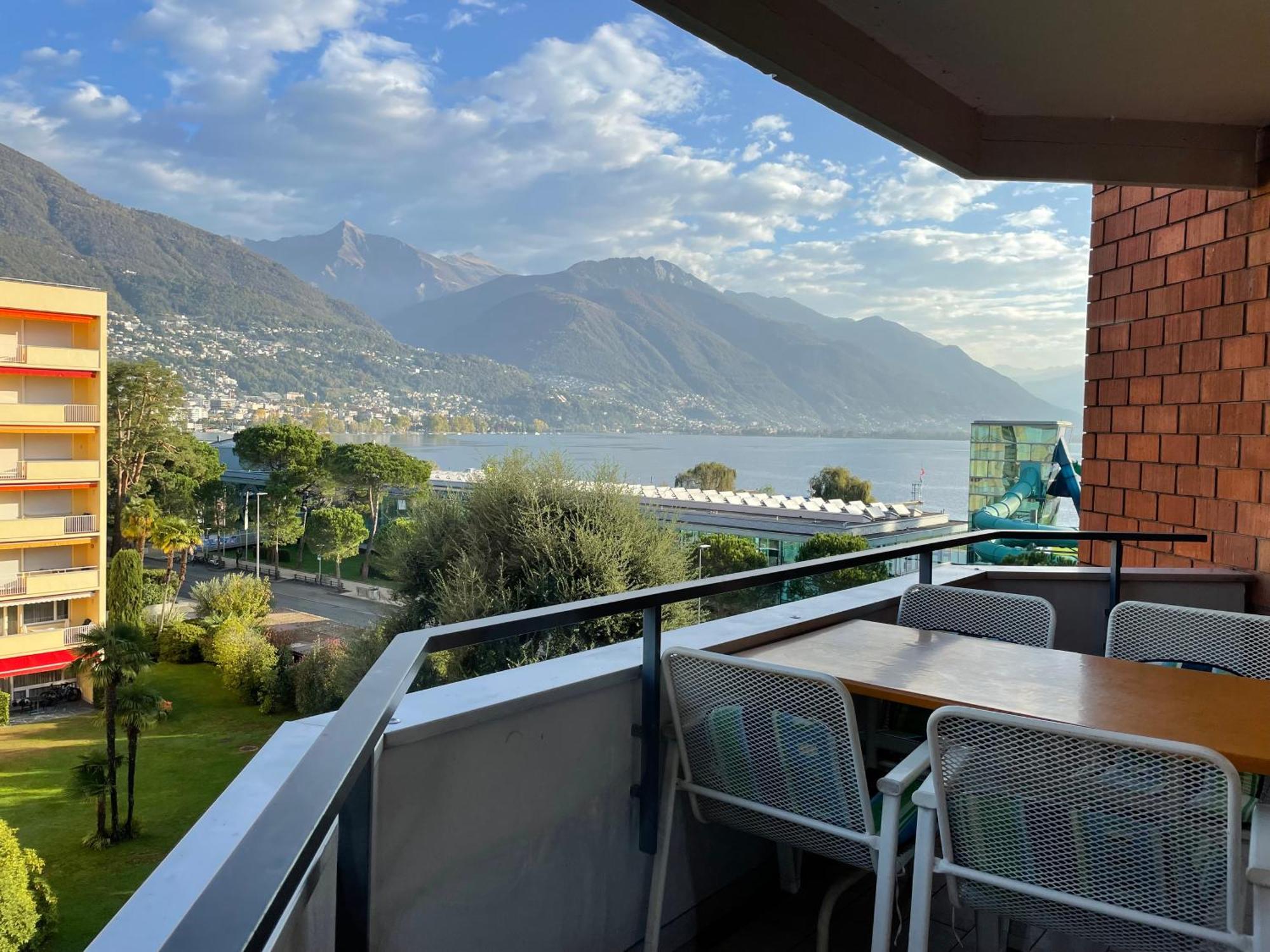 Locarno: Casa Lido Apartment Екстериор снимка